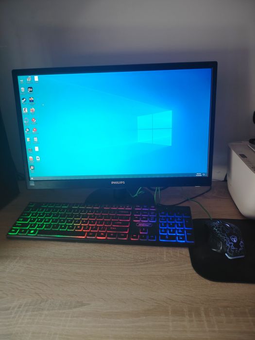 Vând calculator complet