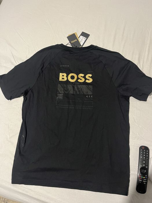 (НОВА) BOSS тениска