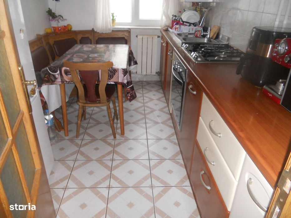 Precista-semidecomandat- mobilat