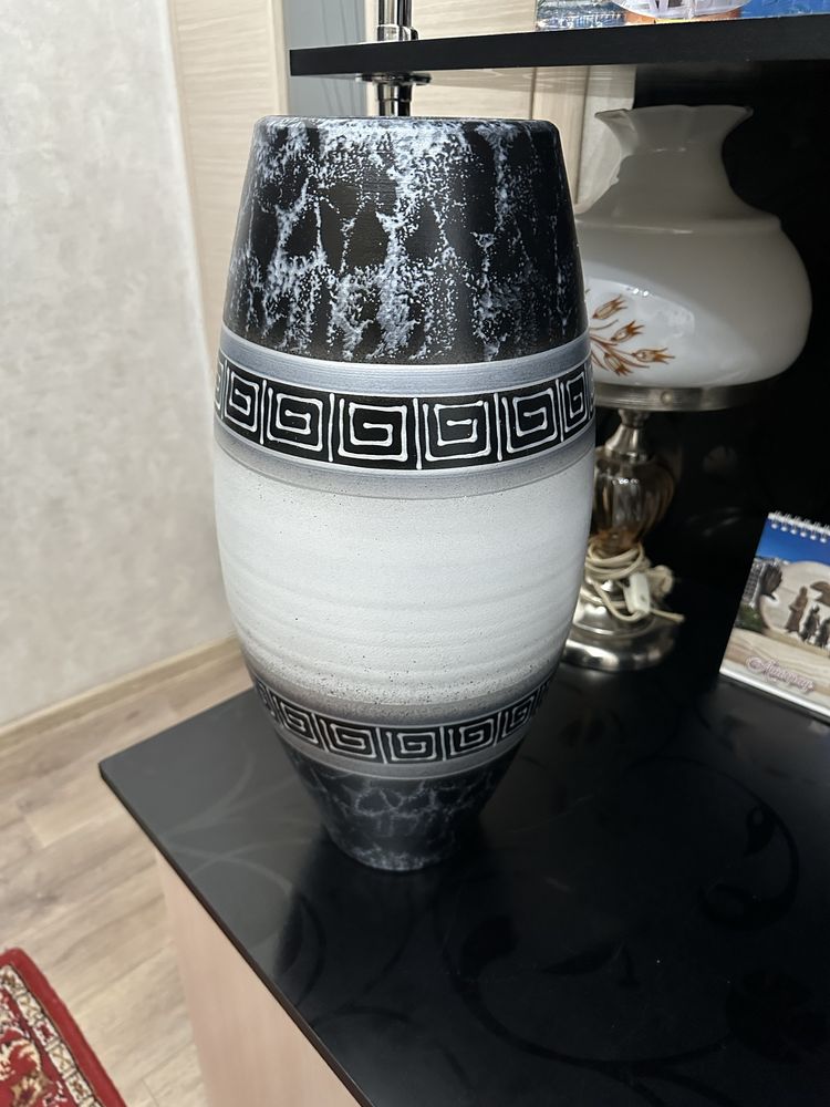 Ваза для цветов.