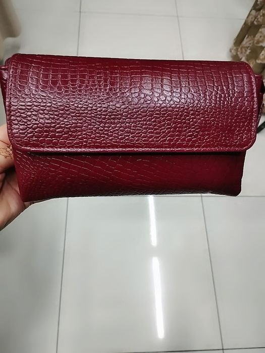 Натуральная Кожа  кошельки и  клачи  в наличии есть