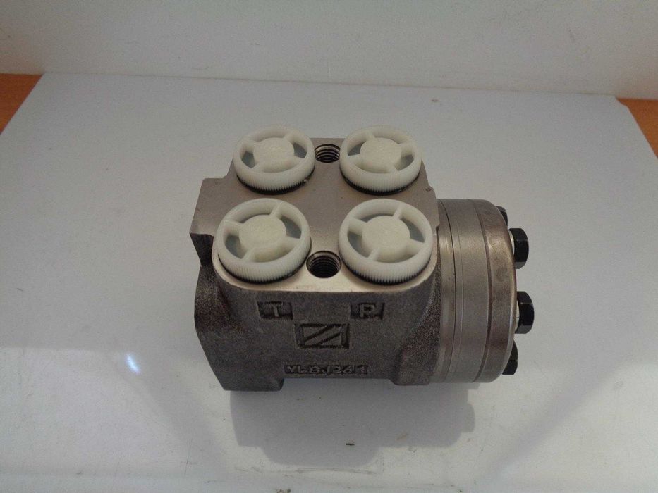 Pompa servo danfoos danfus tractoare utilaje agricole