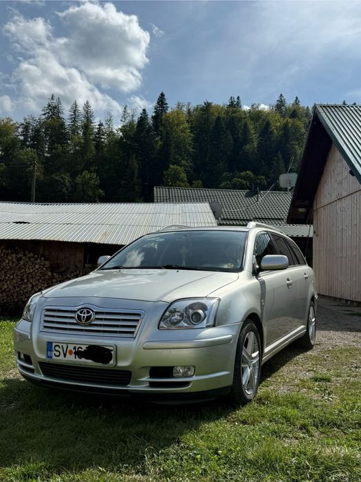 Toyota Avensis.