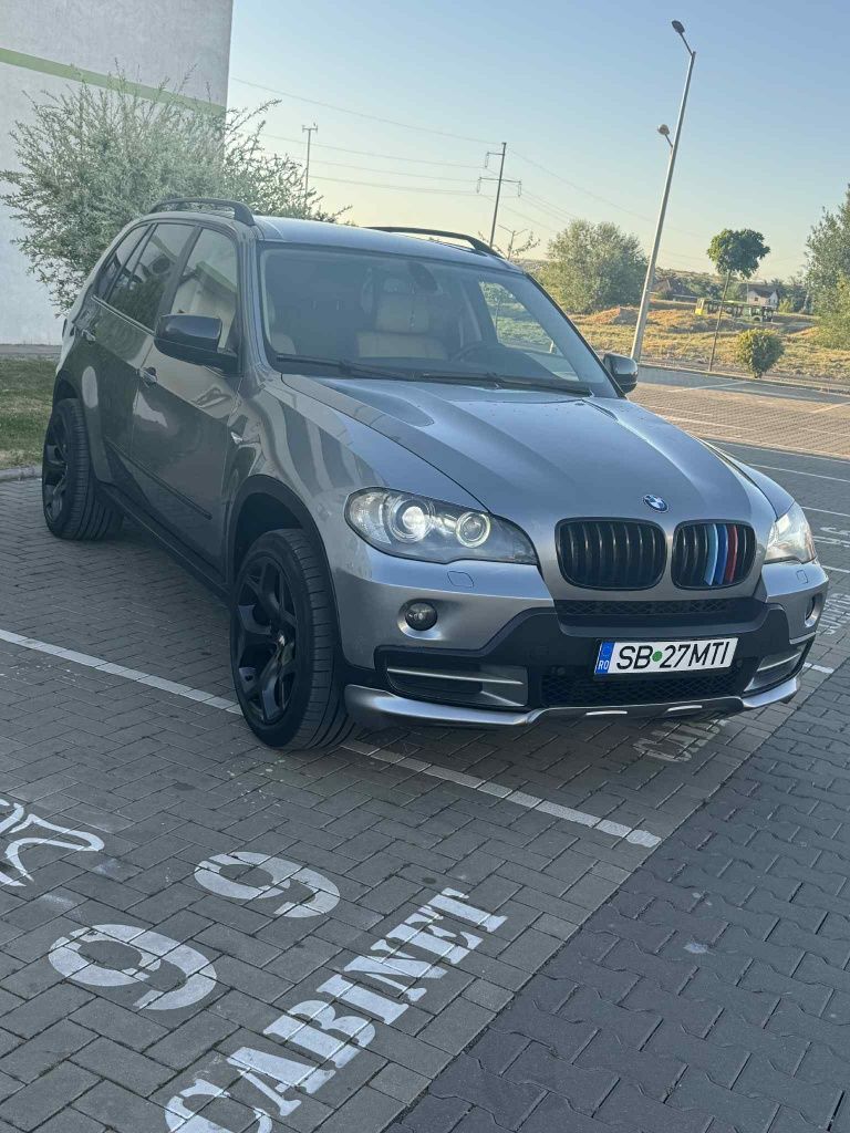 Vând bmw X5/3.0D/E70 Xdrive