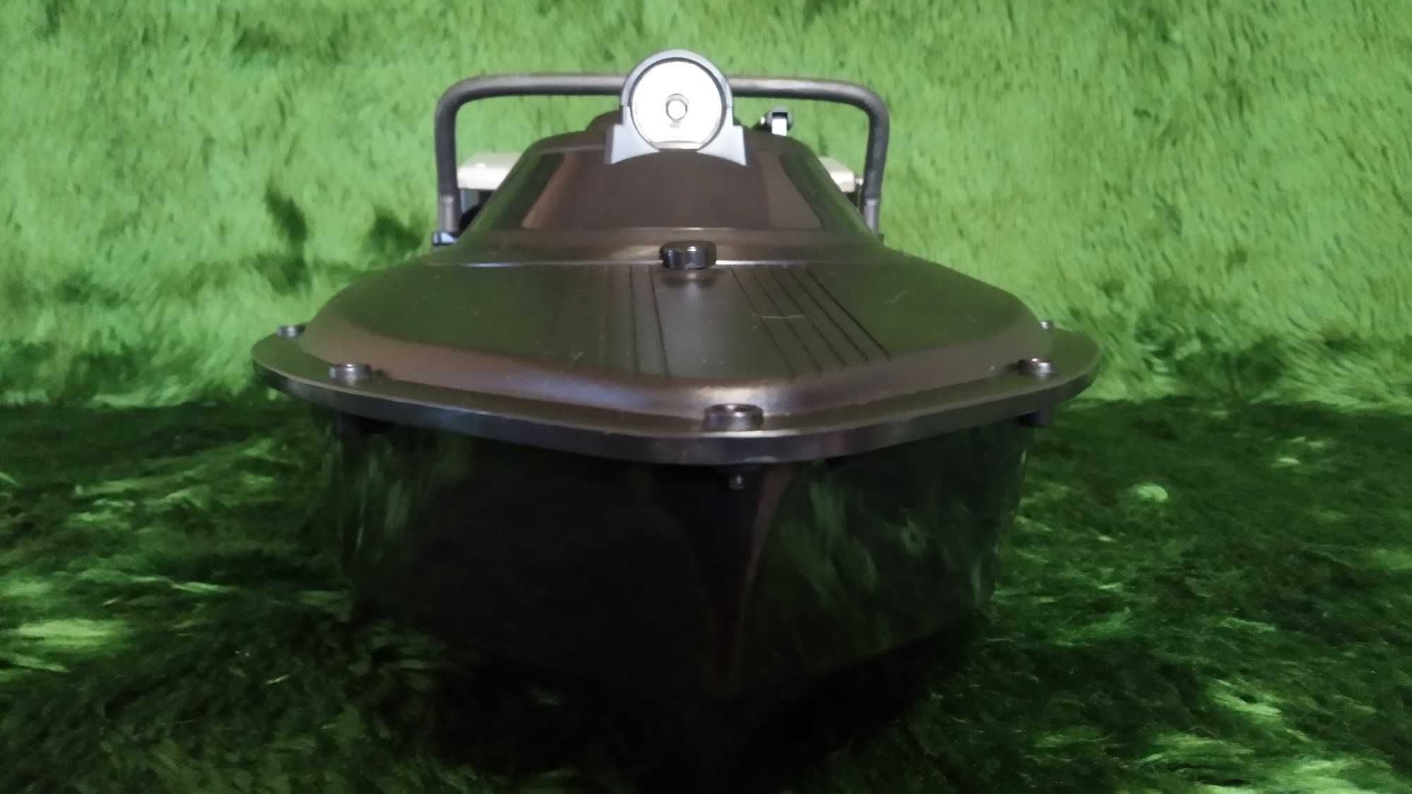 Лодка за захранка с GPS,компас.автопилот,Li батерия 3,7V 20A