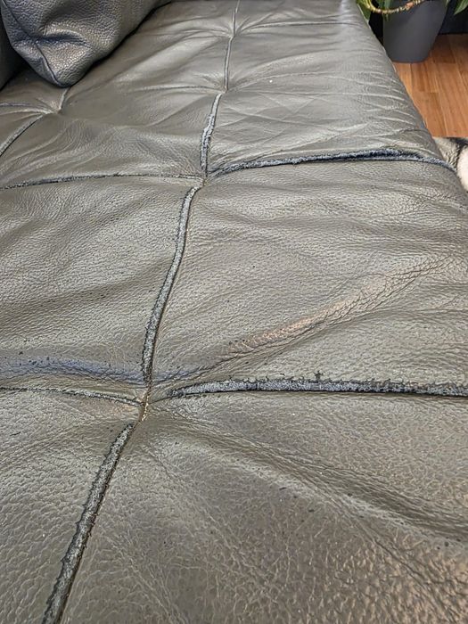 продавам кожен диван