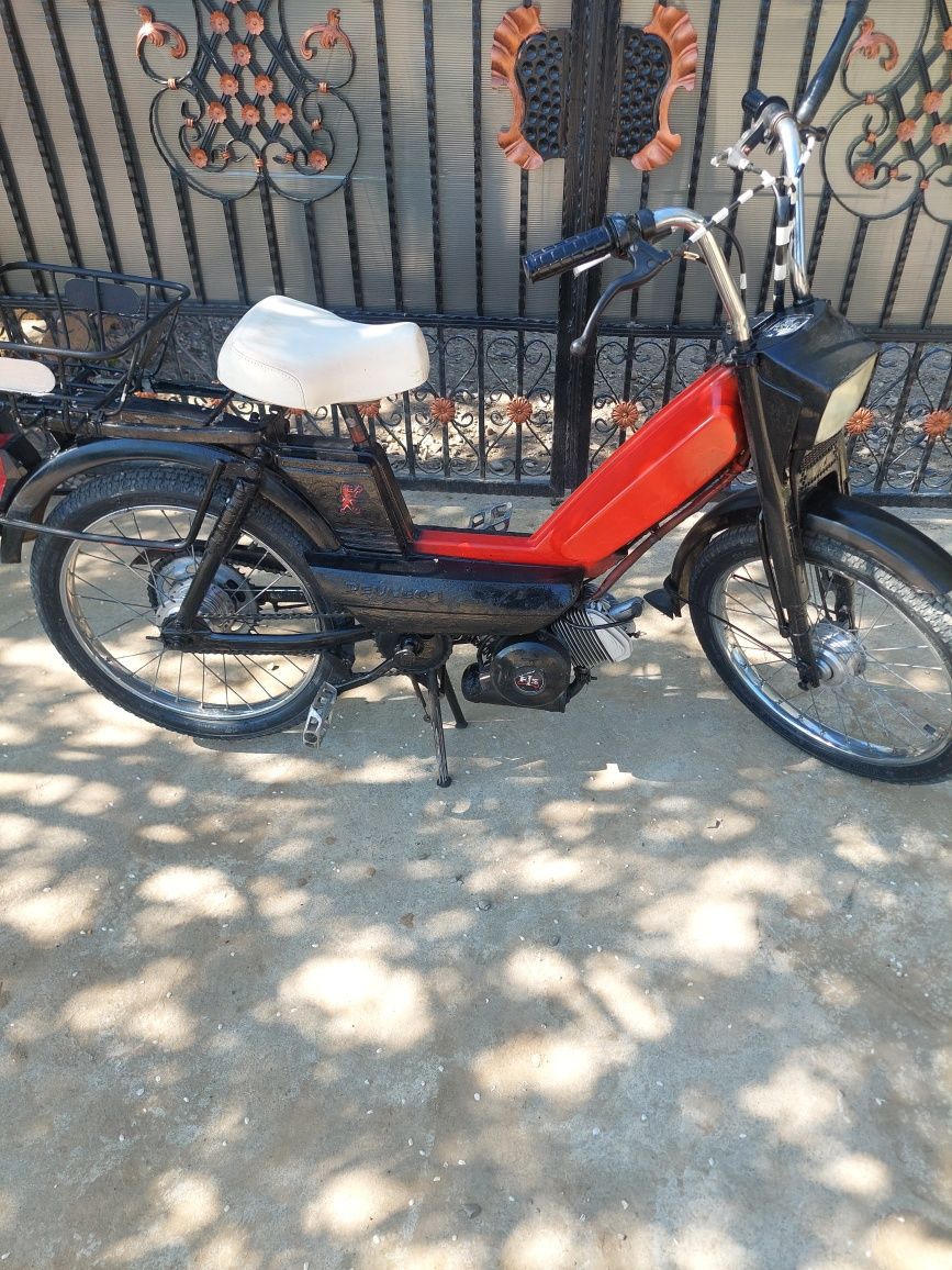 Moped peugeot 103 vonque  electronic an 1971