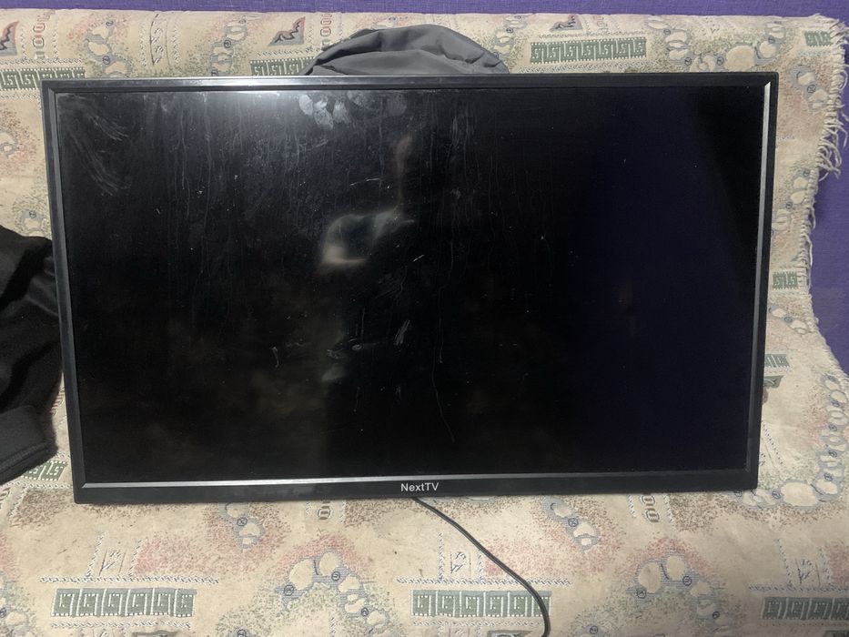 Продам телевизор на запчасти