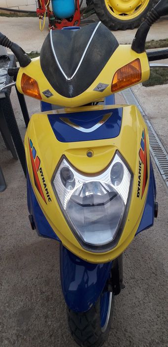 Scuter pe benzina 49 cmc