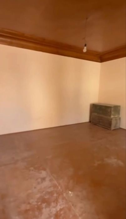 Uchtepa tumani Beshqurgon maxallada xovli sotiladi 2,6 sotix 2 xona+1