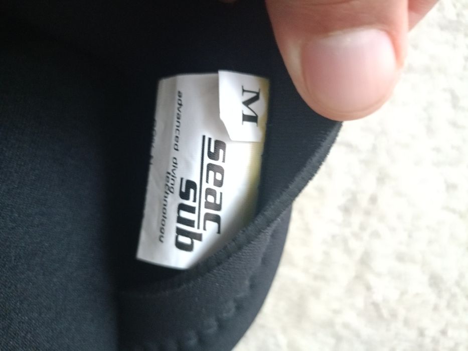 Vând costum scufundări nautice Seac Sub, mărimea M,3mm,nou.