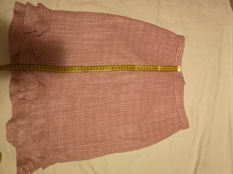 Кокетни костюми, българско производство с етикет.