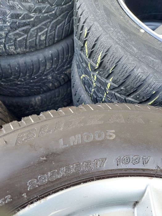 Set 4 anvelope Bridgestone blizzak 235 55 R17 ci125