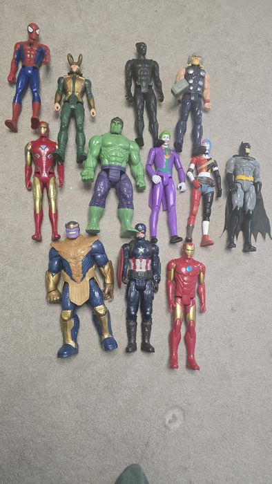 Lot figurine Super eroi