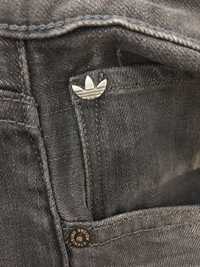 Продам джинсовые шорты adidas originals!