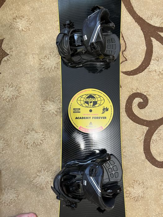 Vand Snowboard + boots + husa