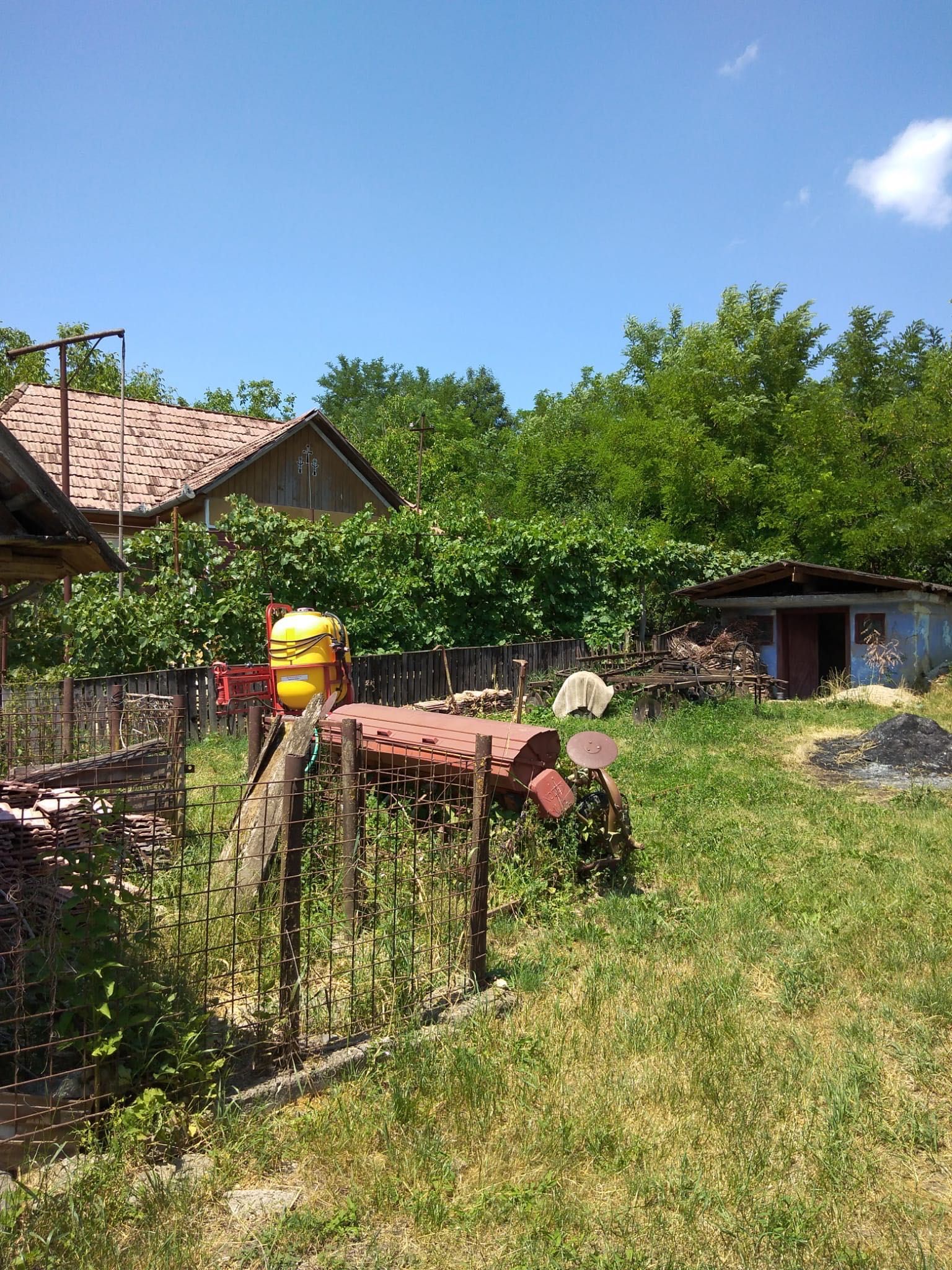 Casă de vânzare la țară