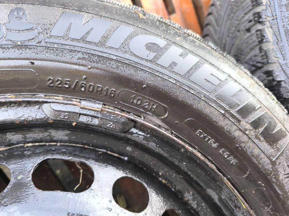 Vând jante de tabla R17 + anvelope 225 60 17 Michelin