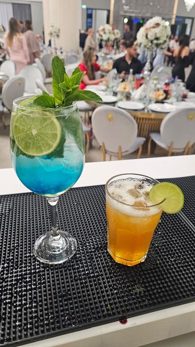 Open bar & tort shoturi