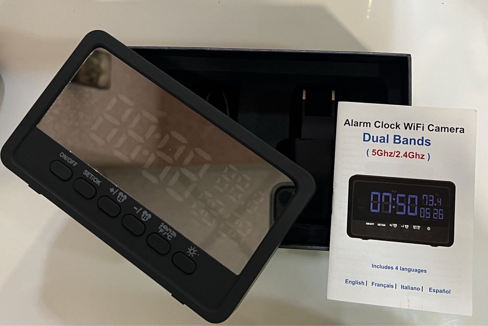 Часовник скрита камера