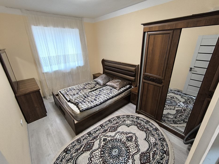 2 хонали квартира ижарага берилади. Янгийуль хамма шароитлари бор.