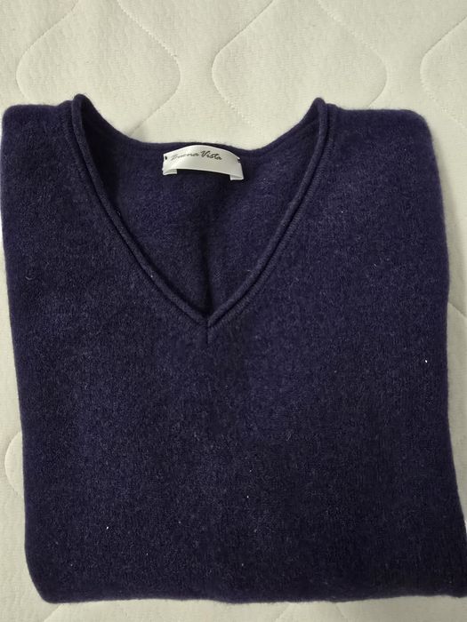 Pulover din casmir maleta din casmir