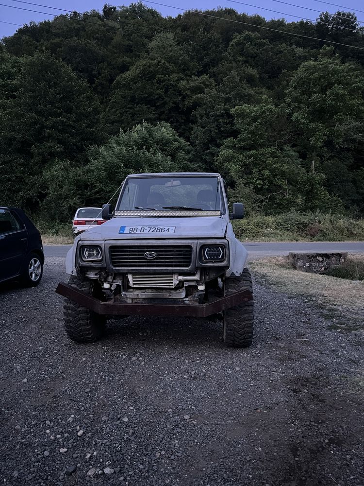 Vand daihatu rocky 2.8 turbo BMW urgent