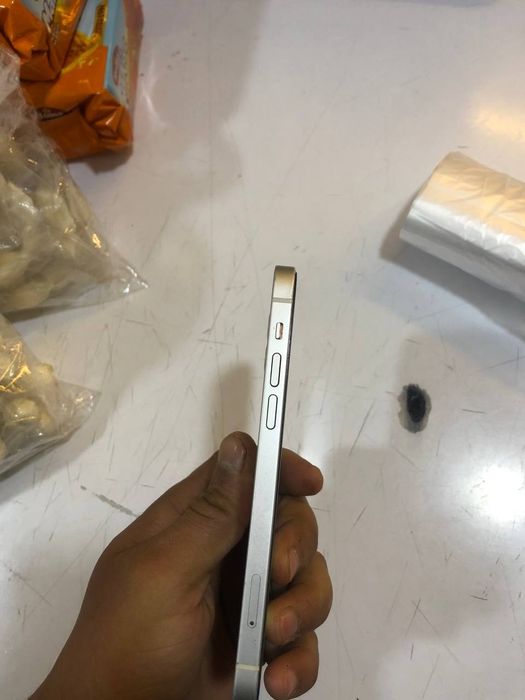 Iphone 12 holati yaxshi