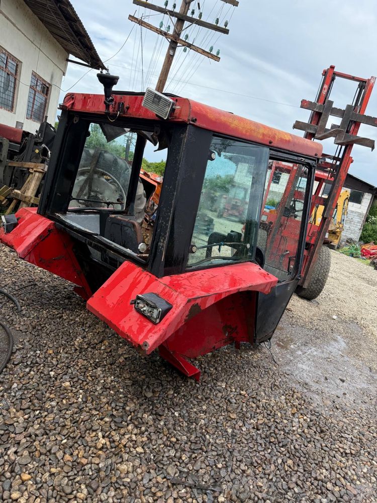 Dezmembrez diferite tractoare Case, International, Fiat, Same, John De
