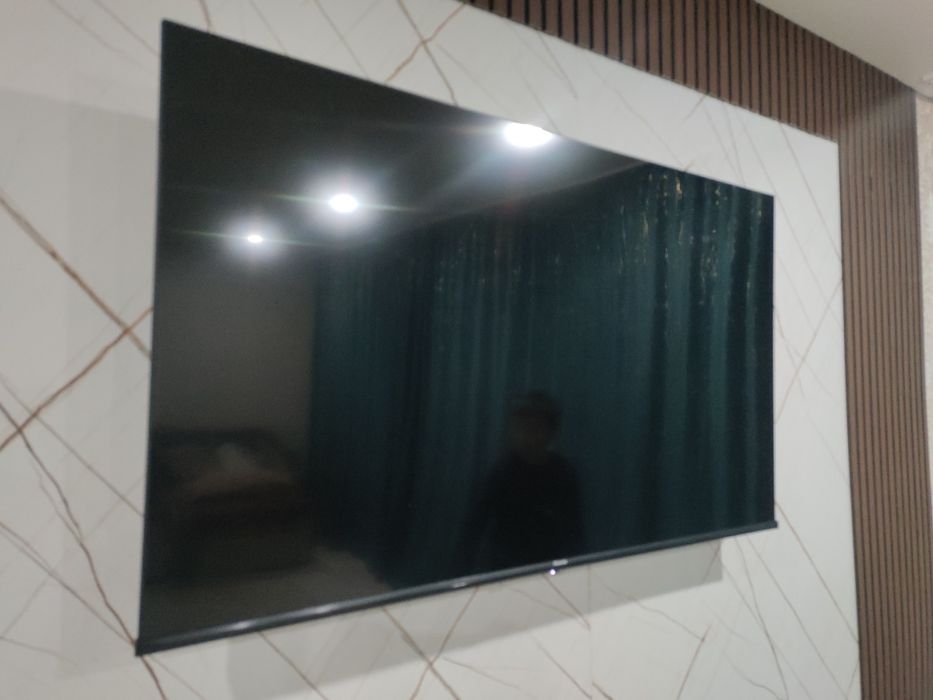 Продам телевизор почти новый Hisense