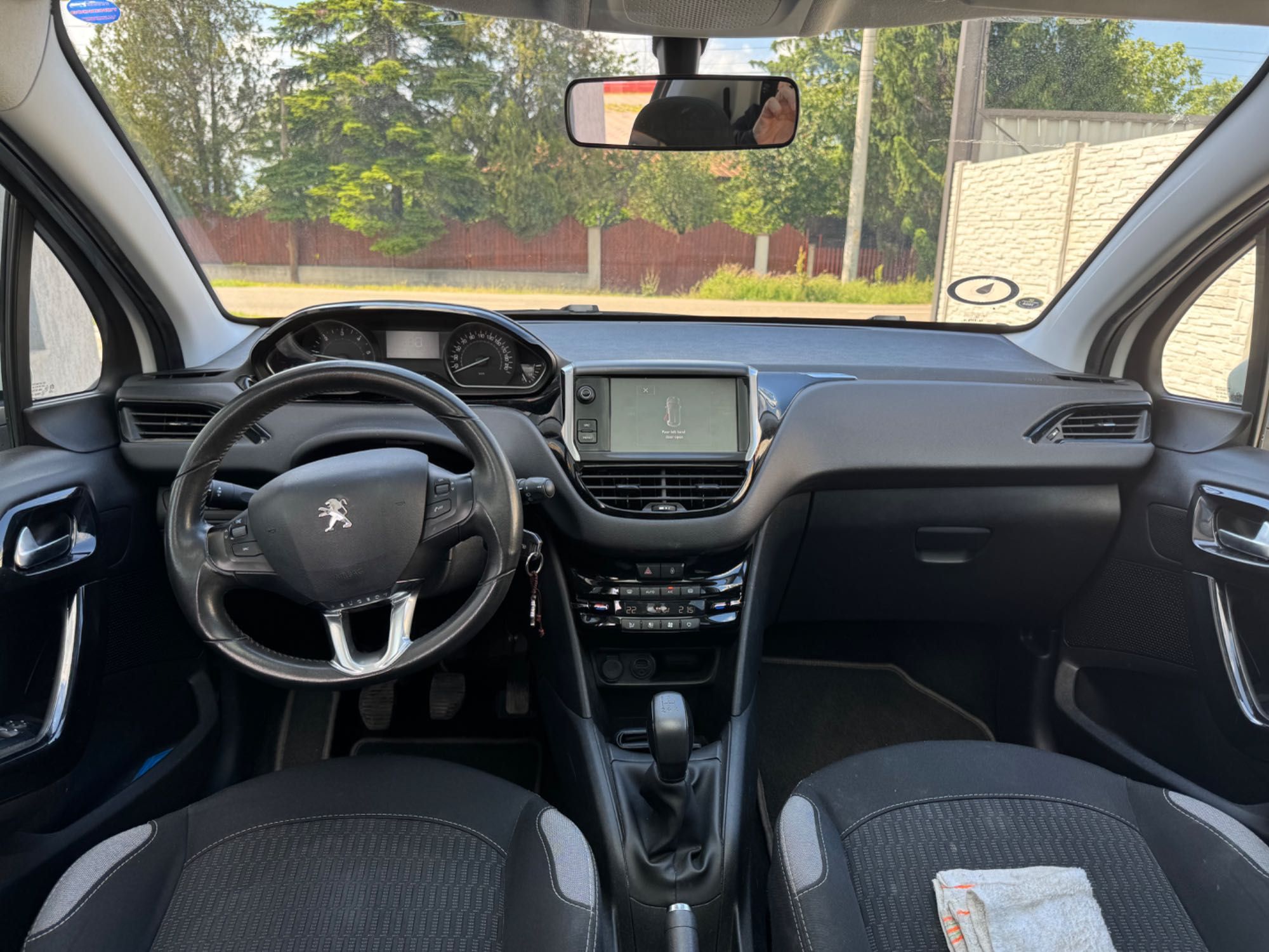 Peugeot 208 HDI 100 CP PANORAMIC