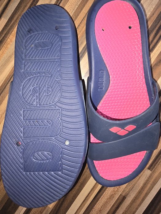 De vanzare slapi Arena