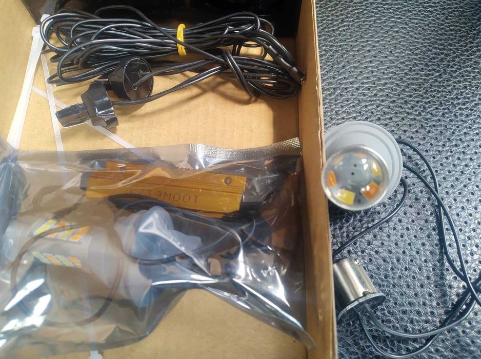 LED Диодни дневни светлини крушки с мигач и габ DRL+Turn Light  2x20W