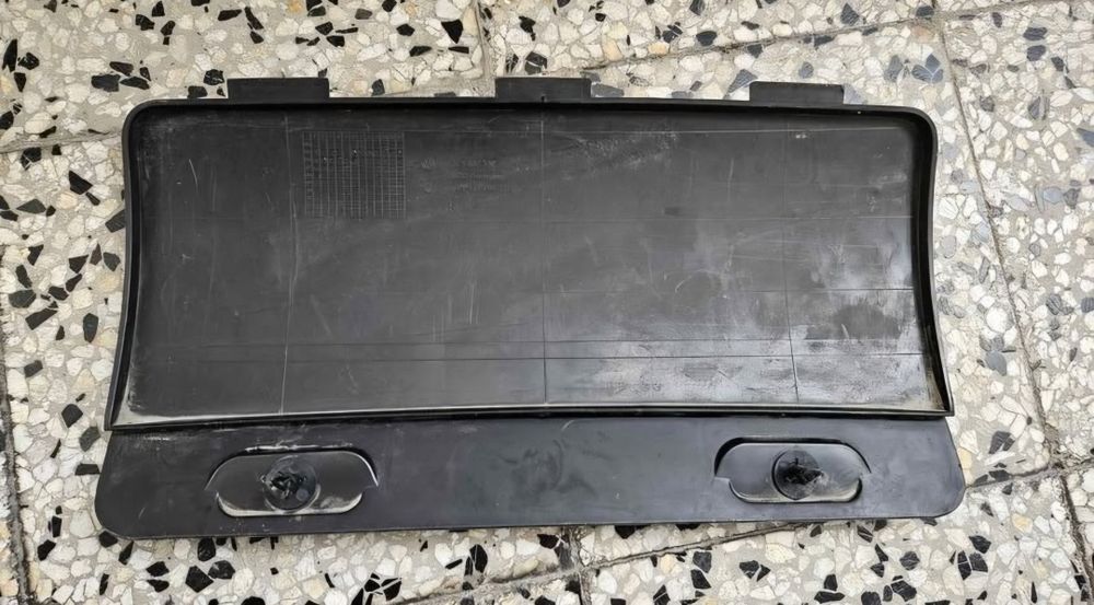 Капак на куката за теглич 3C9807397 за VW PASSAT B6 COMBI 2.0 TDI