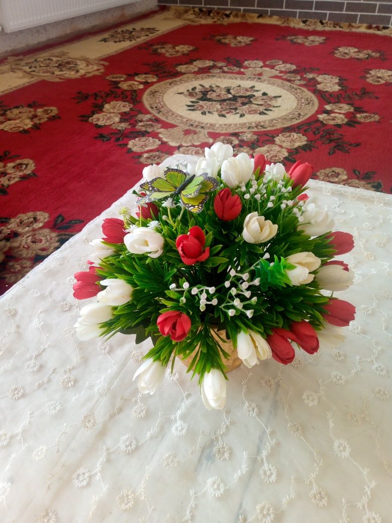 Suniy gul lola podarichniy