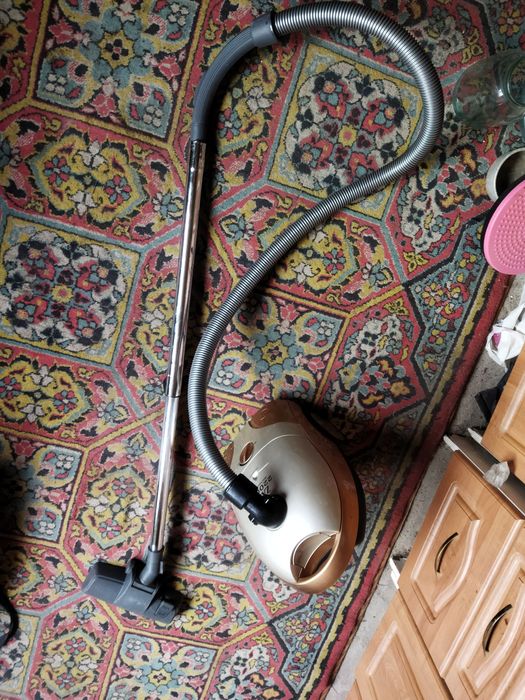 Пылесос Zass 2200w