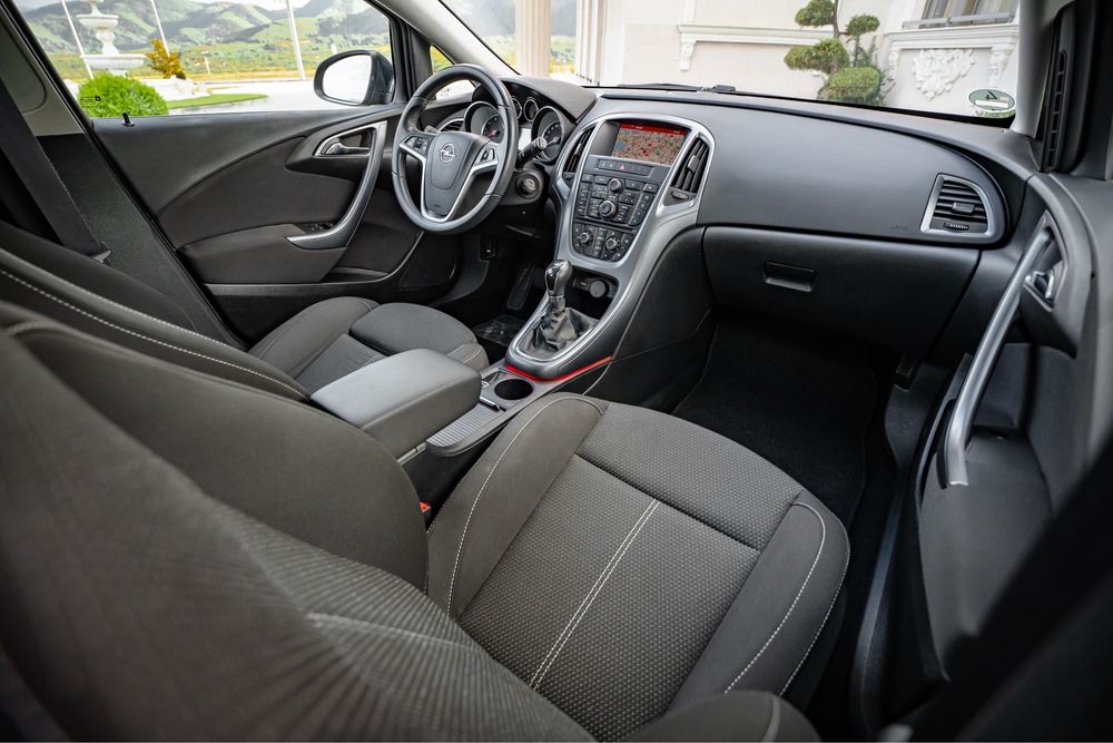 Opel Astra *Rate* 1,6 Cdti 136 Cai Euro 6 *Garantie 12 Luni*