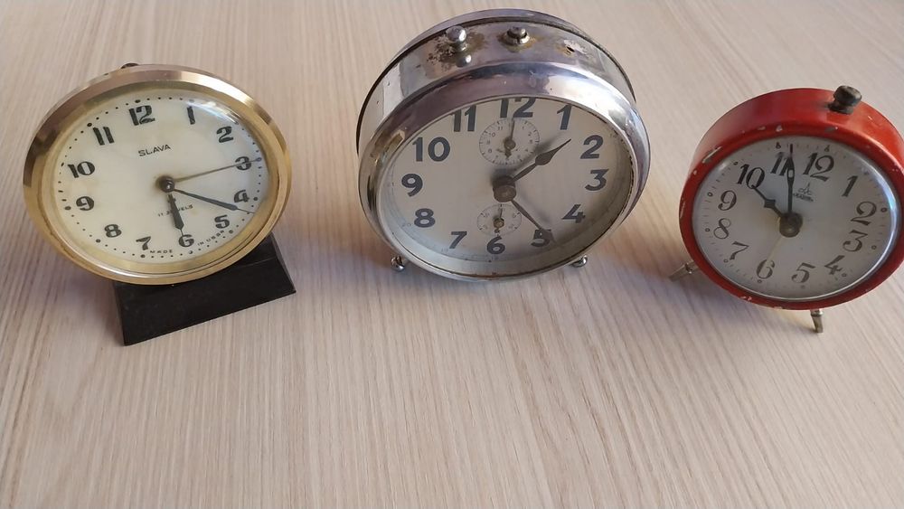 Ceasuri vechi  diferite  mărci