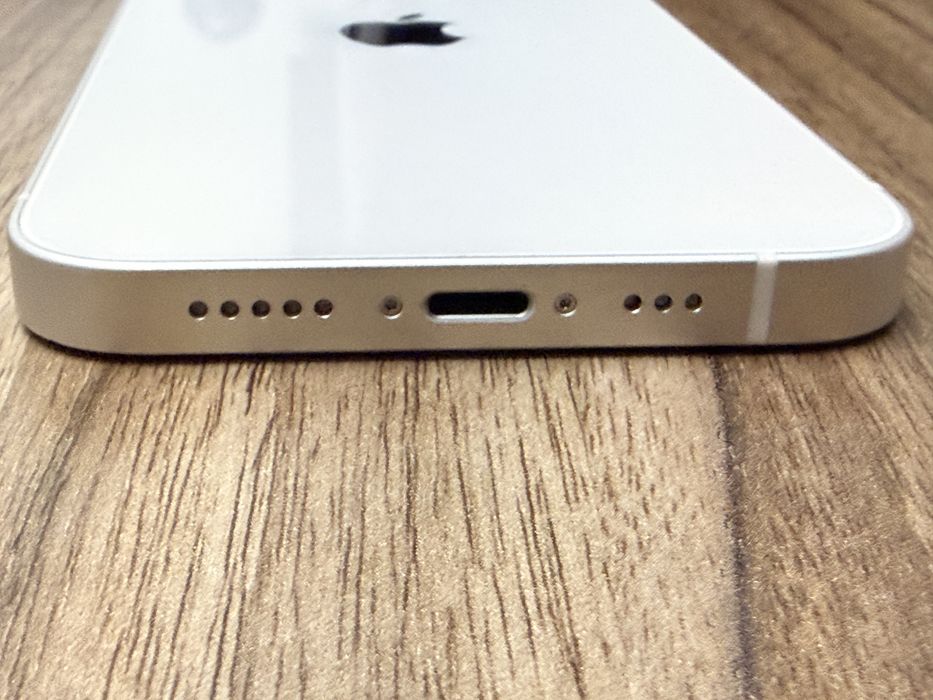 iPhone 12 128GB — отличное состояние, iOS 18.7.1, Face ID работает