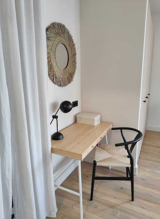 Дава се под наем Двустаен апартамент в София, Център - 65 кв.м за 650 € - Снимка #2