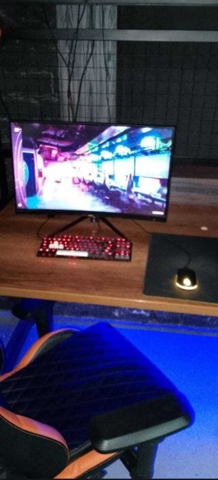 Продается компьютерный клуб в центре города