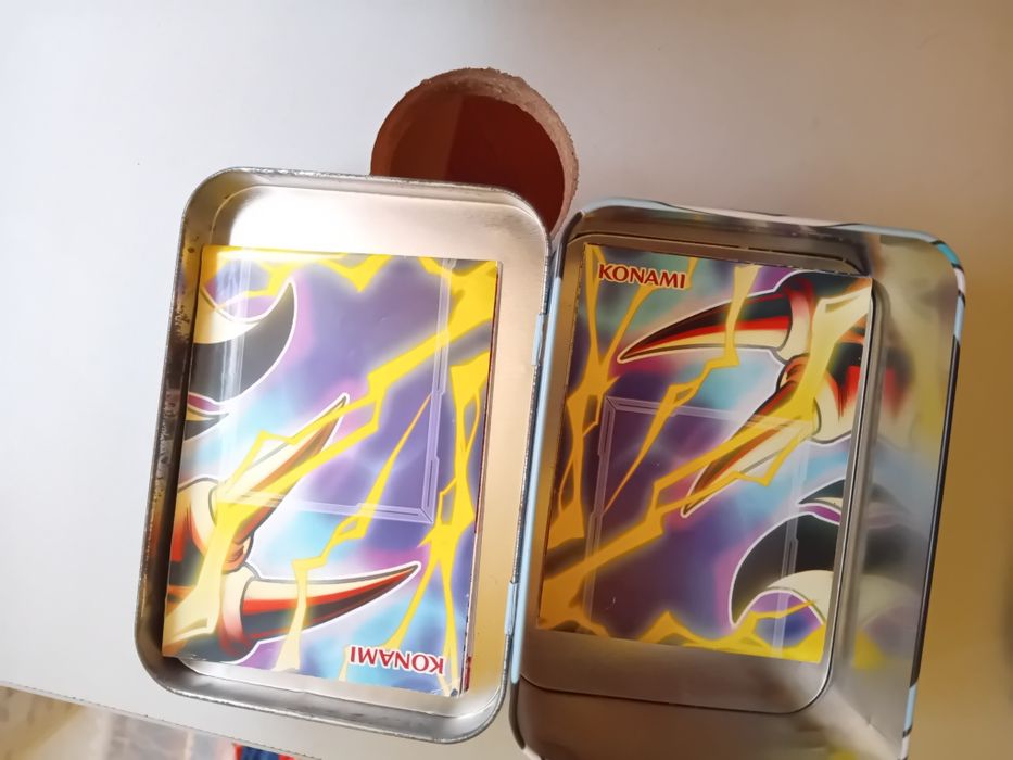 2 Yu-Gi-Oh тестето за игра