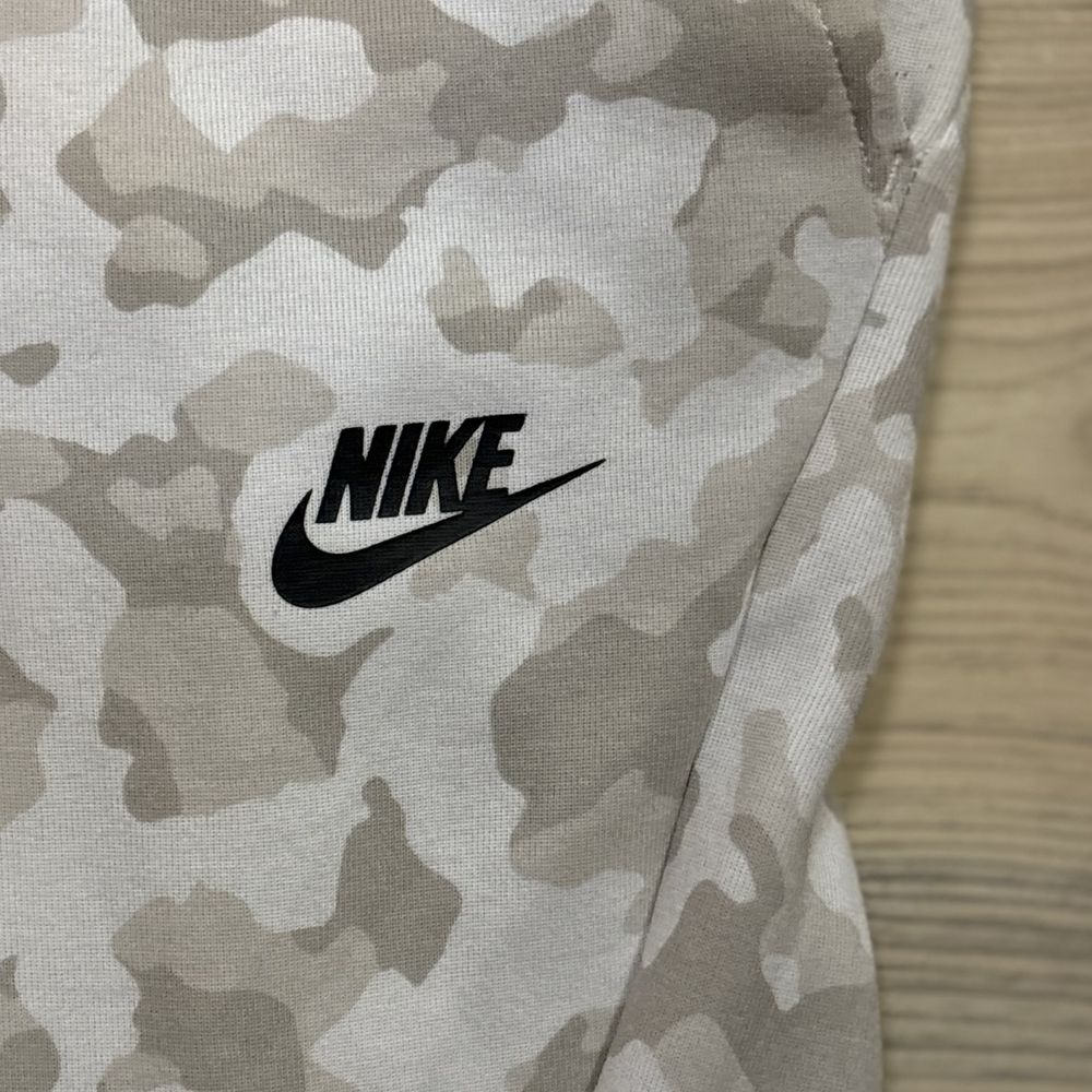 Рядък Nike Tech Fleece мъжки екип