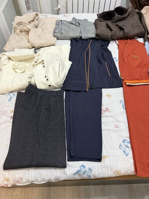 Одежды пальто ,куртки и костюмы