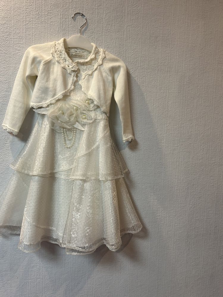 Белое платье для девочки 4-5 лет (костюм Снежинки или Снегурочки)