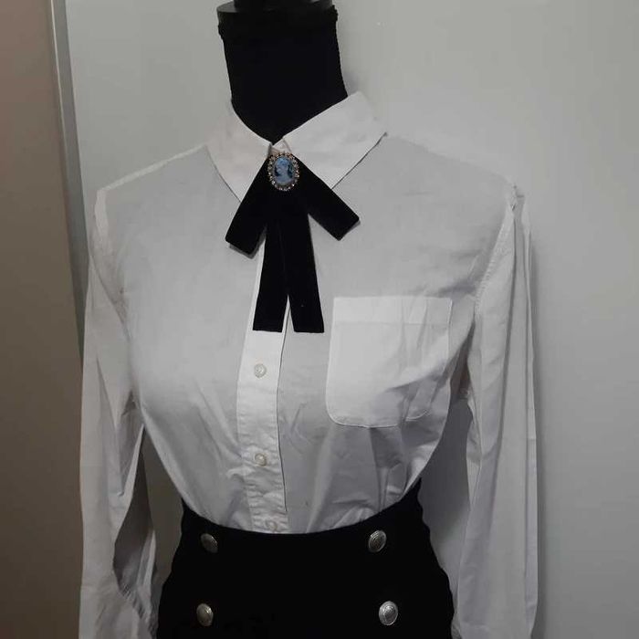 Broșă fundă din catifea handmade