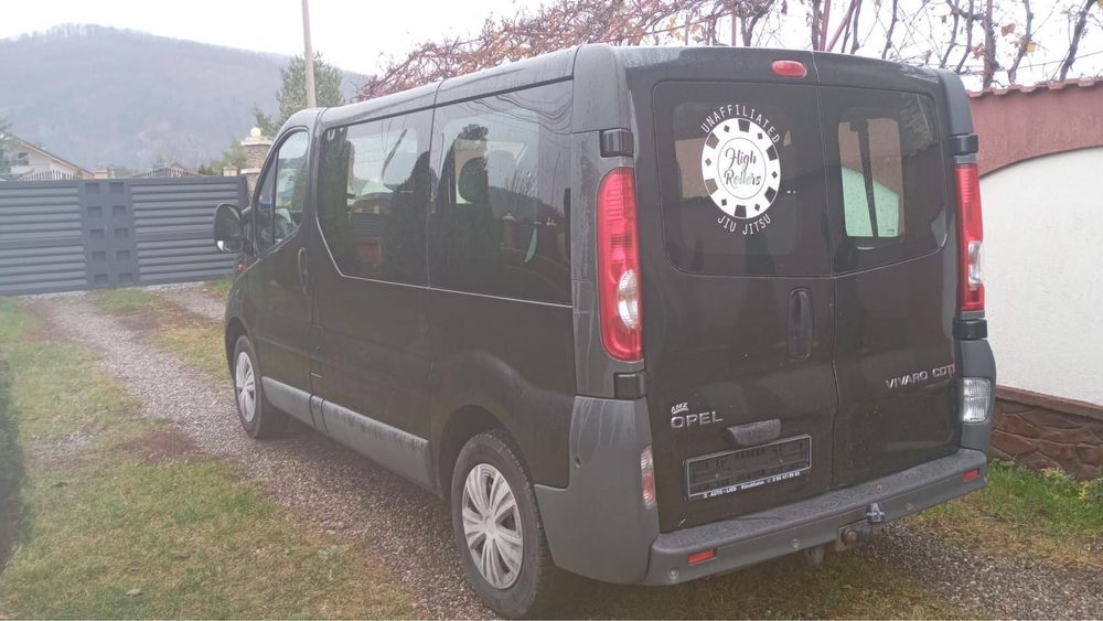 Opel Vivaro 8+1 2.0 diesel 2013