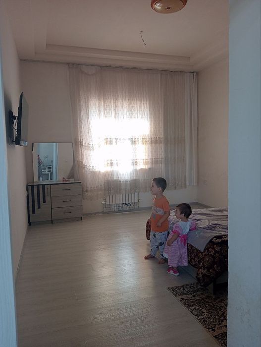 Uy sotiladi 4 sotik 4 xona