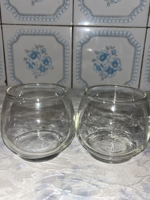 Pahare de sticla transparenta