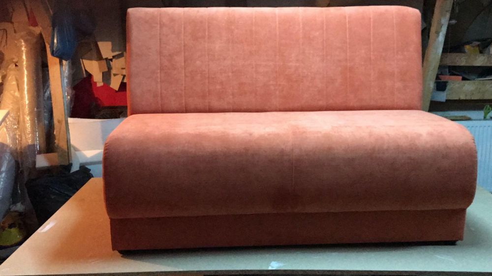 Canapele restaurant pub cafenea bistro pub club bar